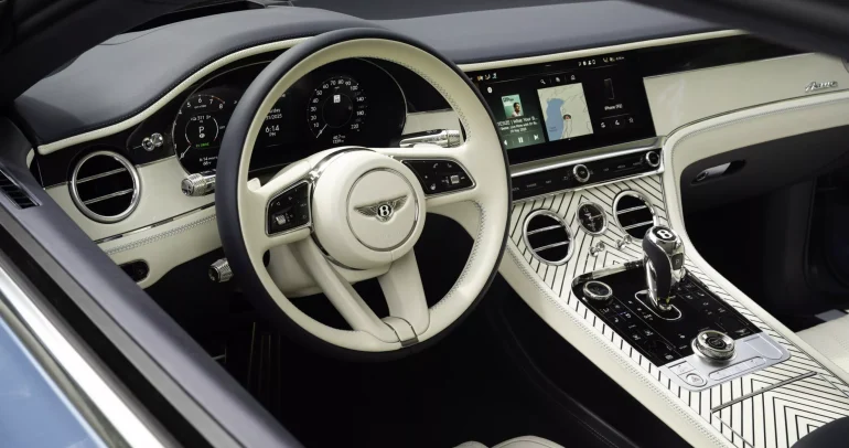 بنتلي تتيح خيارات فاخرة غير مسبوقة… ذهب عيار 18 قيراط وقماش التويد لمن يدفع الثمن!