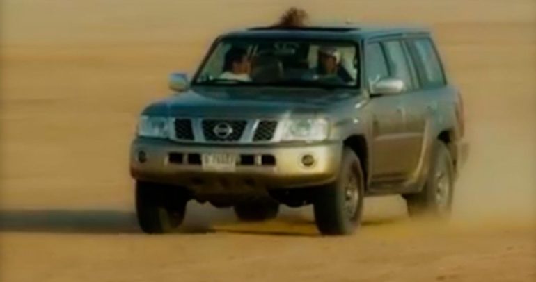 بالفيديو: تعرفوا الى قيادة ولي عهد دبي في الصحراء المرعبة