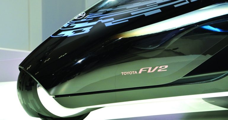 استمتعوا بالقيادة مع سيارة FV2 المستقبلية من تويوتا