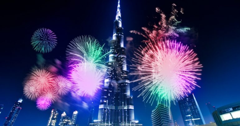 كيف تتحضر طرقات دبي لاحتفالات ليلة رأس السنة؟