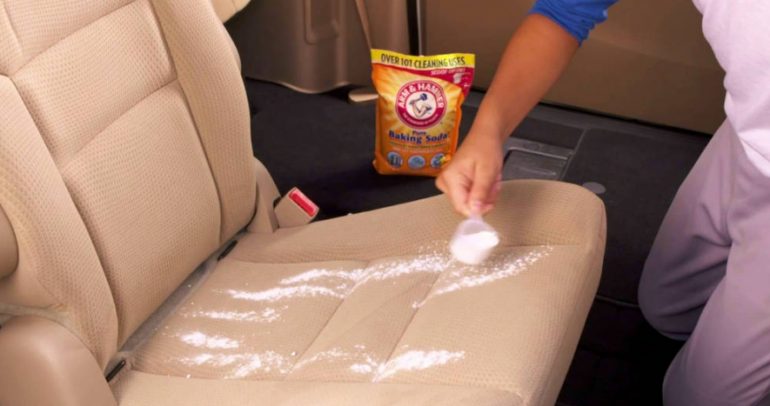 كيف تتخلص من رائحة الوقود في سيارتك