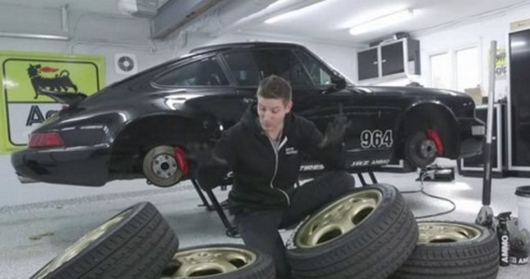 تعلم كيف تنظف عجلات سيارتك بهوس (فيديو)