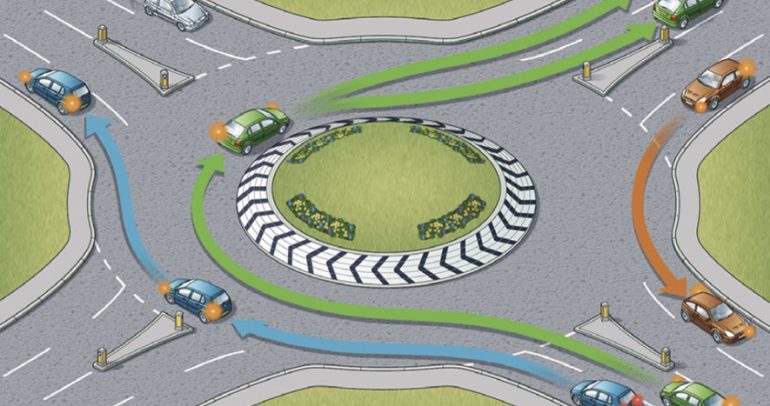 نصائح القيادة على الدوار Roundabout