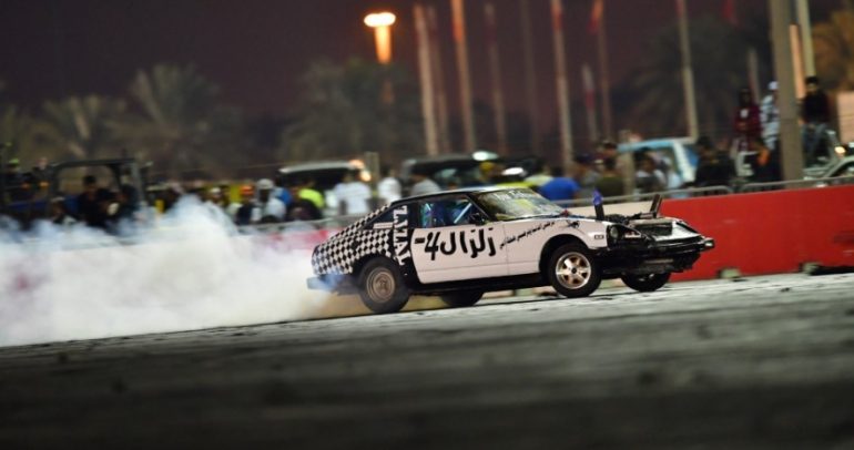 انطلاق فعالية جديدة من فعاليات التفحيط بمواقف حلبة البحرين