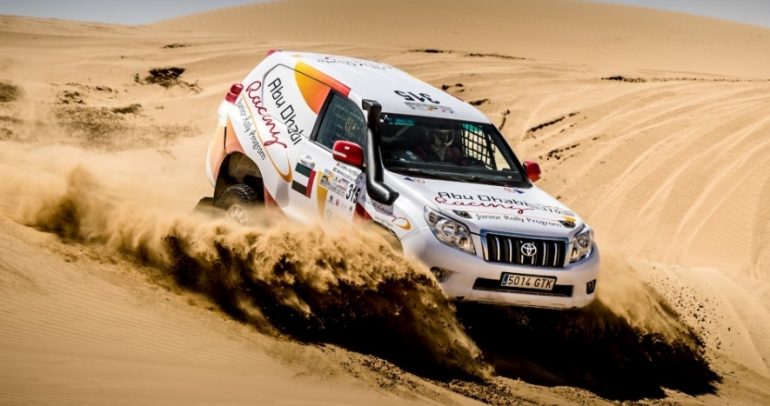 سائق برنامج الناشئين للراليات من أبوظبي للسباقات منصور بالهلي يفرض سيطرته على فئة الانتاج التجاري (تي2)
