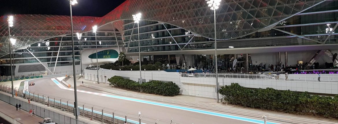 أبرز أخبار التحضيرات لسباق الفورمولا 1 مباشرة من حلبة مرسى ياس