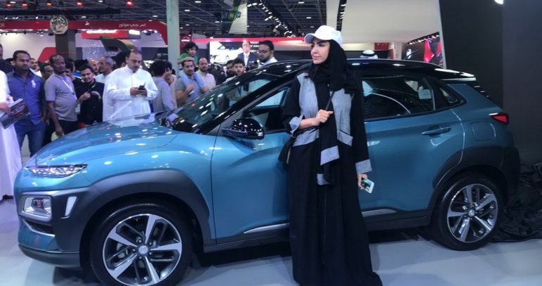 المعرض السعودي الدولي للسيارات 2017 يستقطب آلاف الزوار