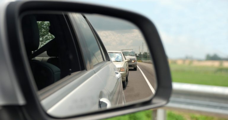 5 طرق غير آمنة من عادات القيادة… إحذرها