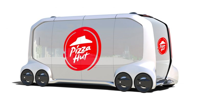 سيارة ذاتية القيادة لتوصيل البيتزا