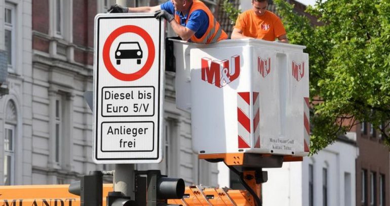 أزمة منع مرور سيارات الديزل في بعض شوارع مدينة ألمانية تتفاعل