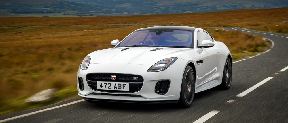 إصدار جاكوار شيكرد فلاغ من السيارة الرياضية F-TYPE