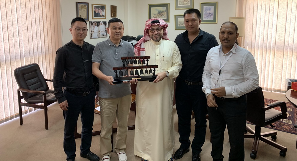 مصنع زيوت ابسكو السعودي يستقبل شركة هيوبي ايفان الصينية
