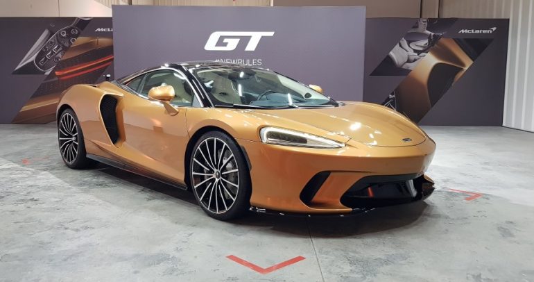 ماكلارين GT الجديدة ترسي معايير جديدة لفئة سيارات Grand Touring في دبي