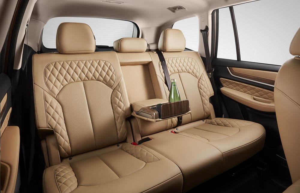 إم جي RX8 الجديد: أول مركبة SUV بسبعة مقاعد من الشركة