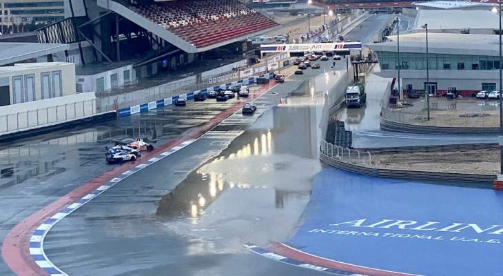 صور من “سباق دبي 24 ساعة” الذي توقف نتيجة الأمطار