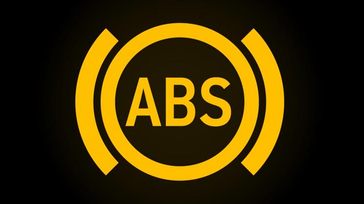 هذا ما تعنيه إشارة ABS عند ظهورها على لوحة القيادة