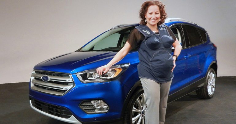 شركة فورد تقدم نصائح للنساء الحوامل أثناء قيادة السيارات
