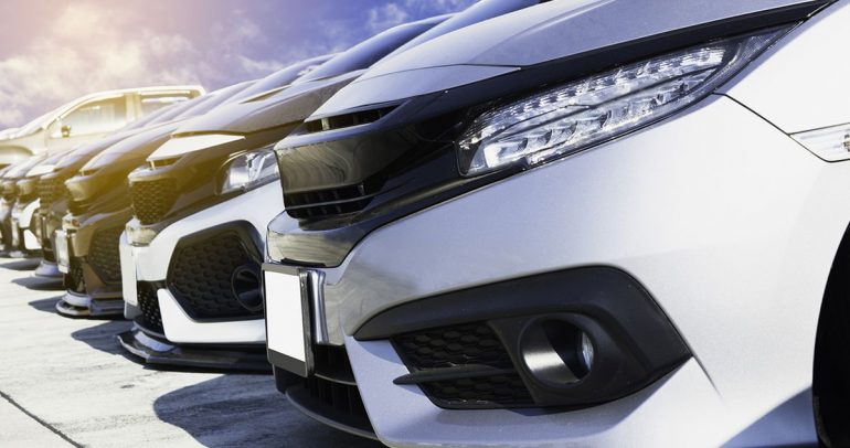 خبراء iSeeCars يكشفون عن أطول السيارات عمراً وأكثرها أماناً