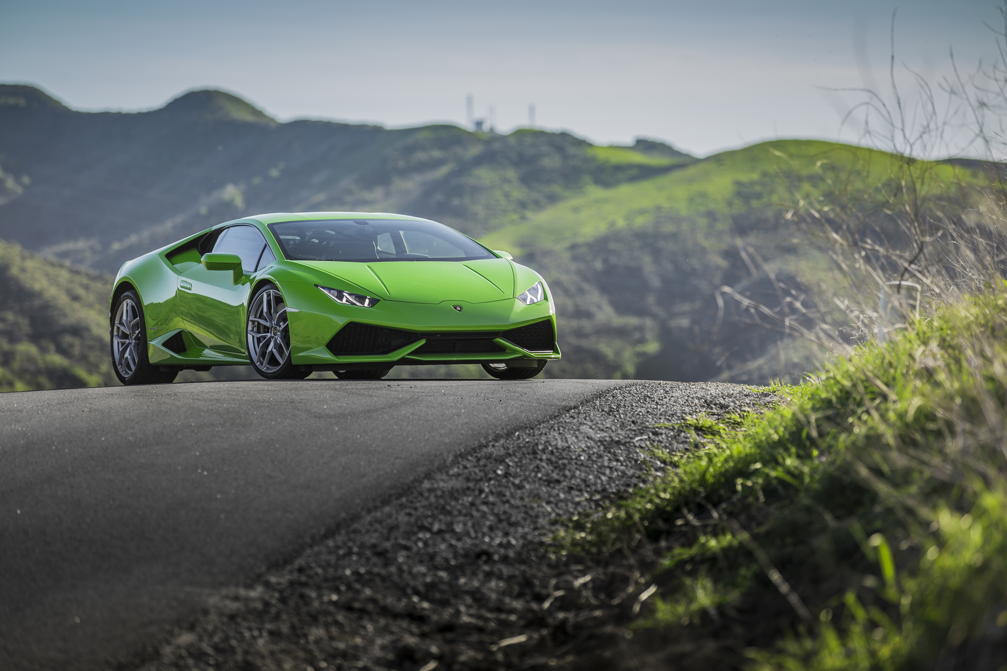 2014-Lamborghini-Huracan-front-three-quarter.jpg