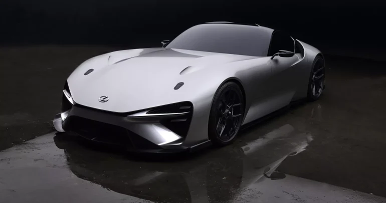 مستقبل لكزس: سرعات خارقة وسيارات SUV كهربائية تنافس عمالقة البنزين