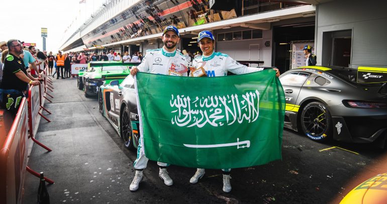 السعودية ريما الجفالي تقود فريق “ذيبة موتورسبورت” إلى الوصافة في الموسم الأول لفئة ضمن بطولة جي تي المفتوحة الدولية في إسبانيا