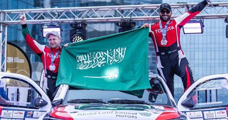 السعودي يزيد الراجحي يتوج بطلاً لرالي أبوظبي الصحراوي