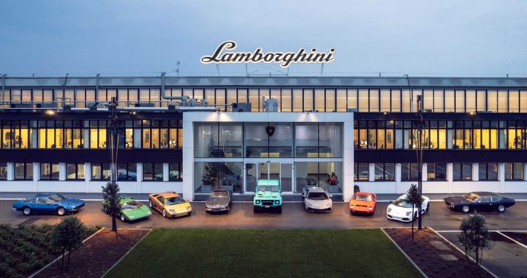 في صور: 60 عامًا من الإبداع على روائع سيارات لامبورجيني