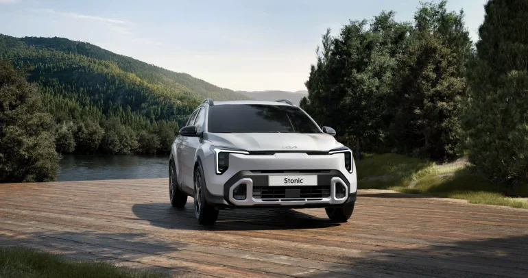 كيا ستونيك 2025 الجديدة: تحديثات عصرية بروح كهربائية