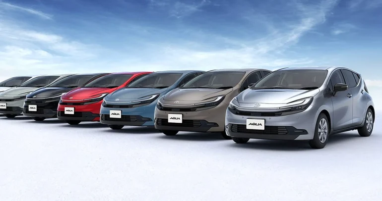 تويوتا أكوا 2025: هاتشباك هجينة بتصميم يشبه بريوس وتقنيات مستوحاة من Century SUV الفاخرة