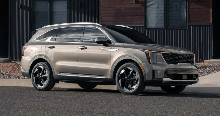 بخصوص سورينتو الهجينة 2025.. مفاجأة من كيا