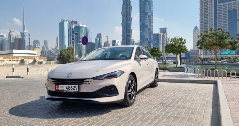 MG تكشف عن MG 8 PHEV الجديدة بمدى قياسي يصل إلى 1650 كيلومتراً في الشرق الأوسط