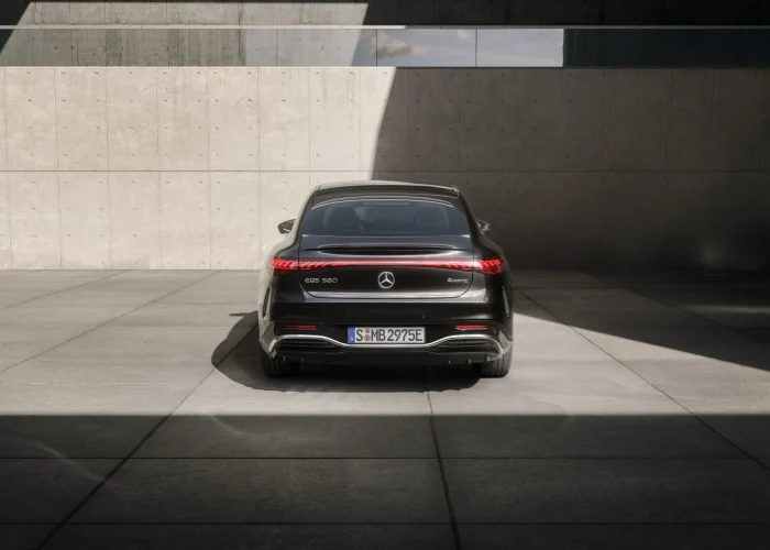 2026-Mercedes-EQS-New-11-2048x1536