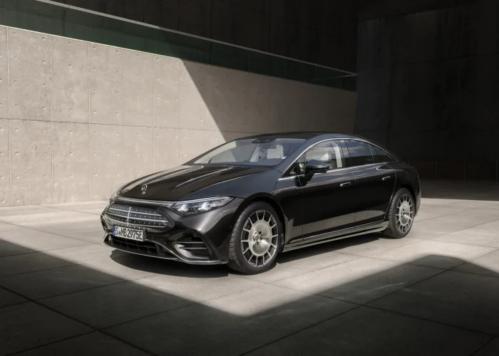 2026-Mercedes-EQS-New-7-2048x1366