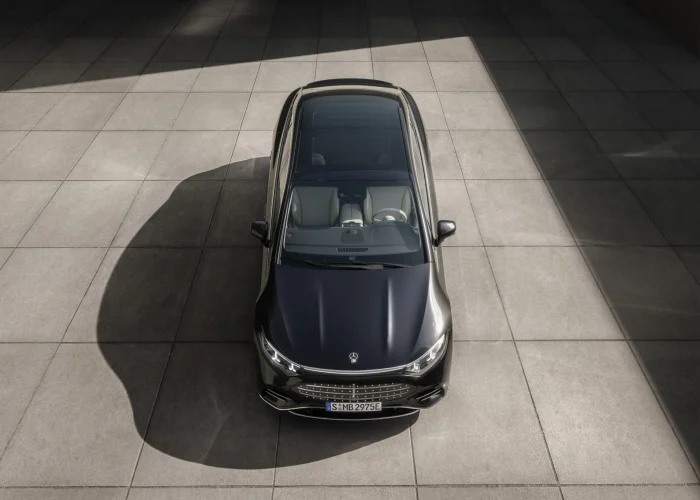 2026-Mercedes-EQS-New-9-2048x1536