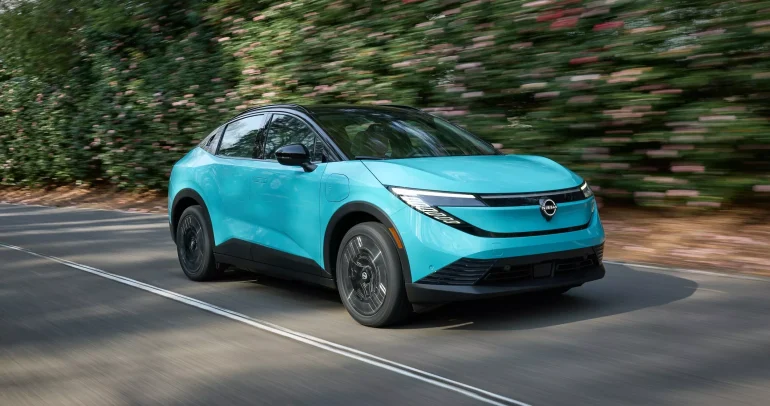 نيسان ليف 2026 تواجه خفضاً في الإنتاج بسبب أزمة البطاريات