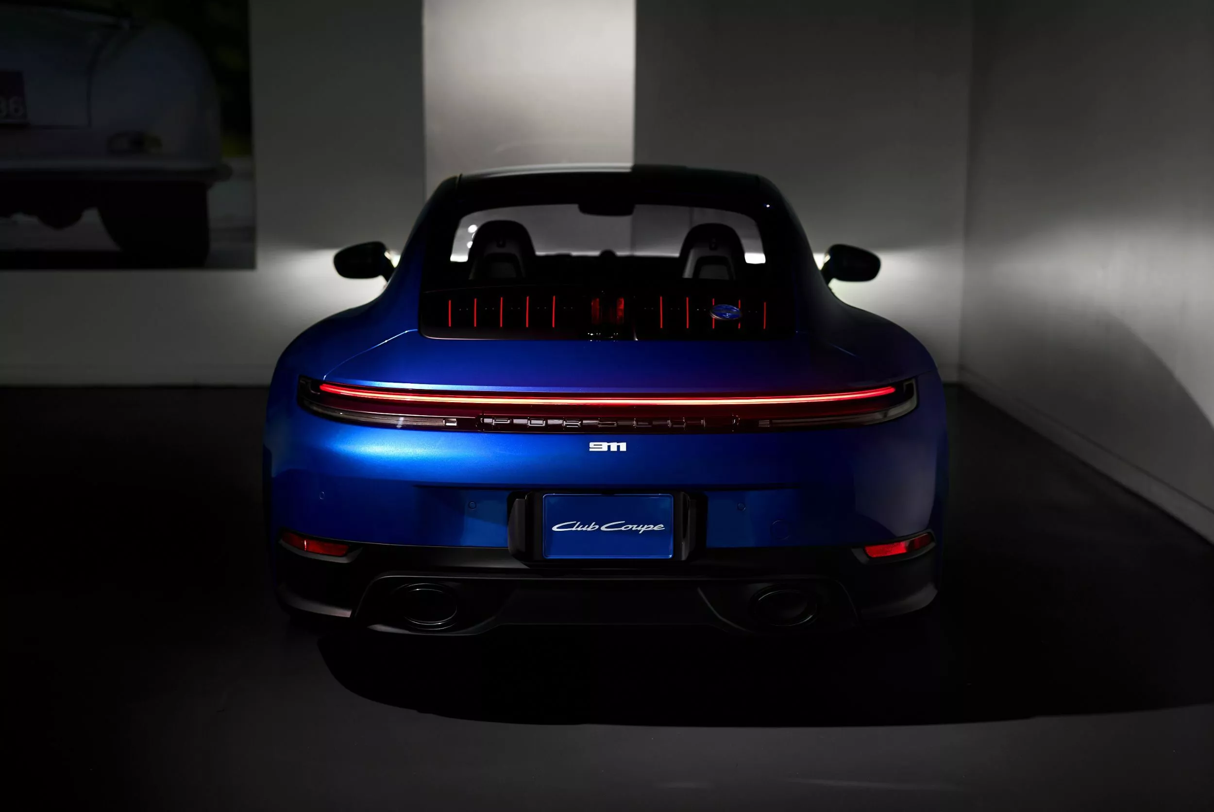 2026-Porsche-911-Carrera-T-Club-Coupe-12.webp