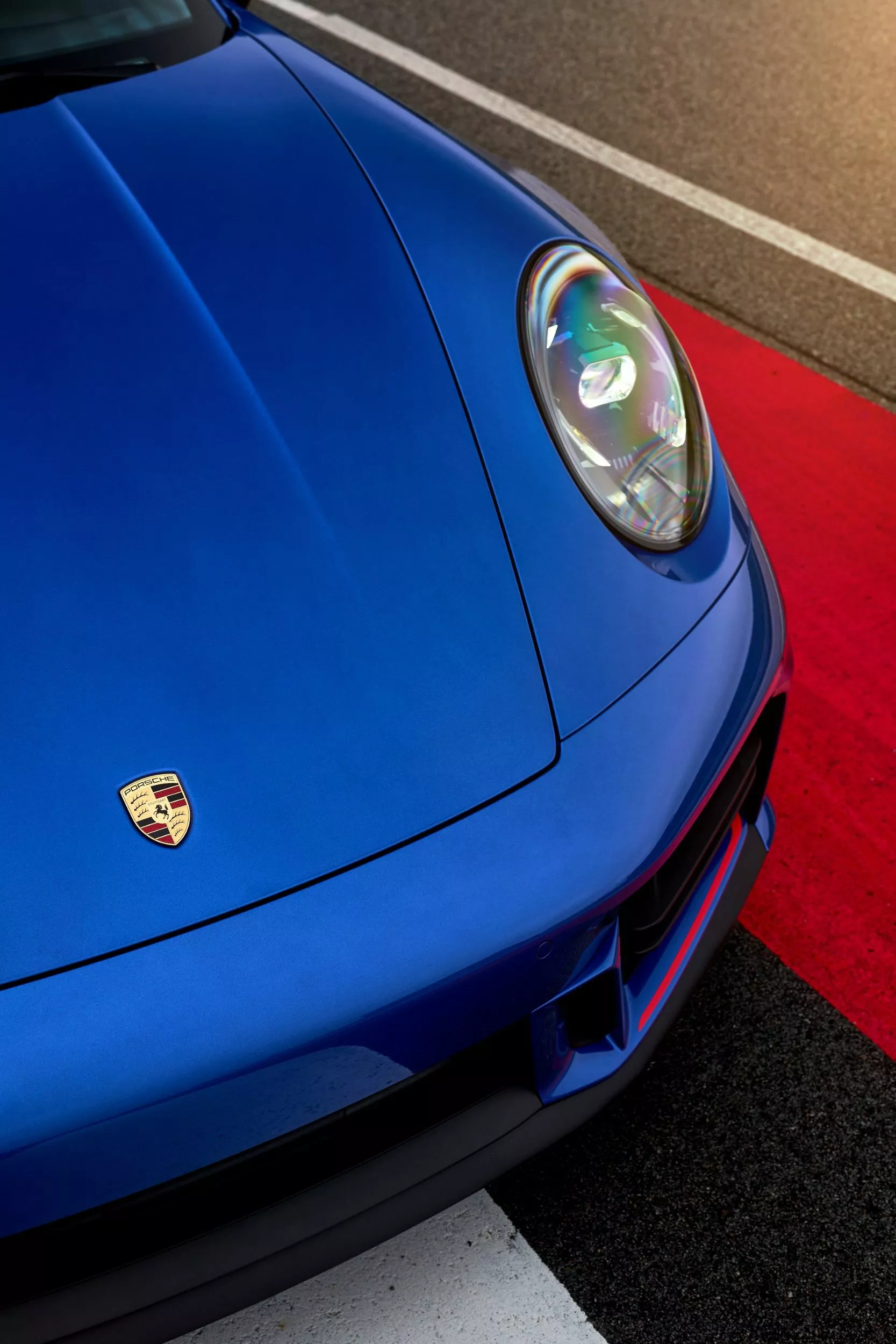 2026-Porsche-911-Carrera-T-Club-Coupe-20.webp