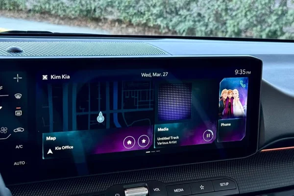 2026-kia-k4-hatchback22