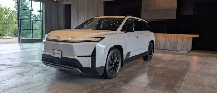 2027-Toyota-Highlander-for-Carscoops-by-Stephen-Rivers-104-2048x1152