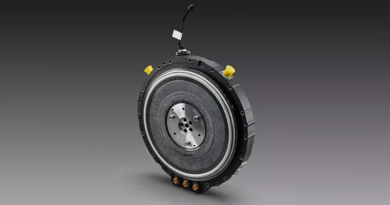 مرسيدس تكشف عن محرك كهربائي ثوري أخف من طفل ويولد أكثر من 1,000 حصان