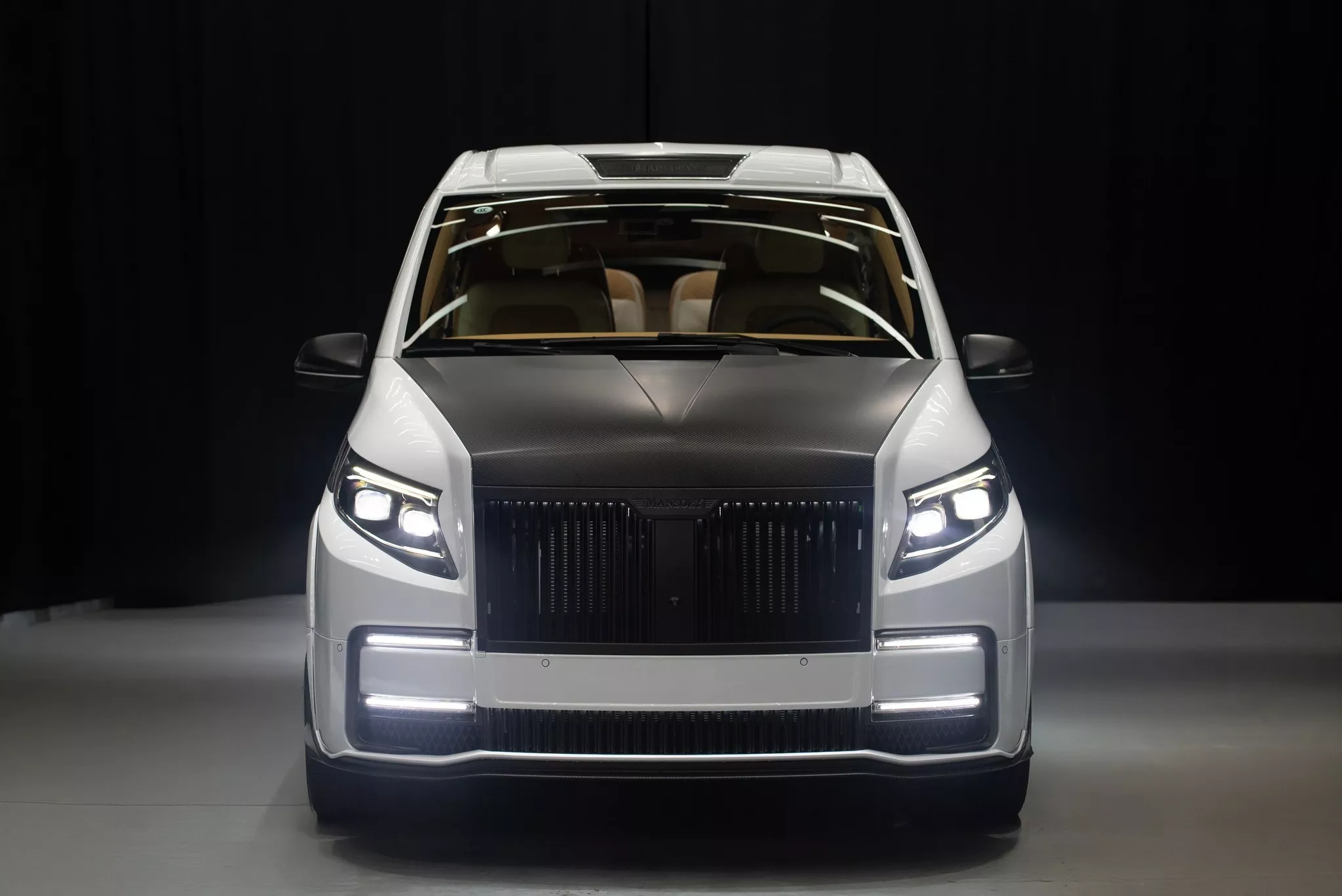 Mansory تحوّل مرسيدس V-Class إلى فان فخم