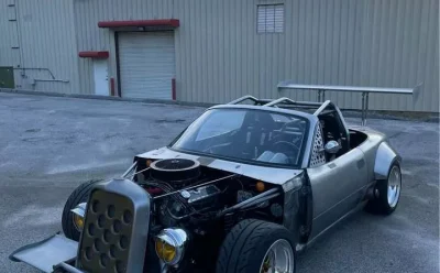 سيارة مازدا MX-5 معدلة