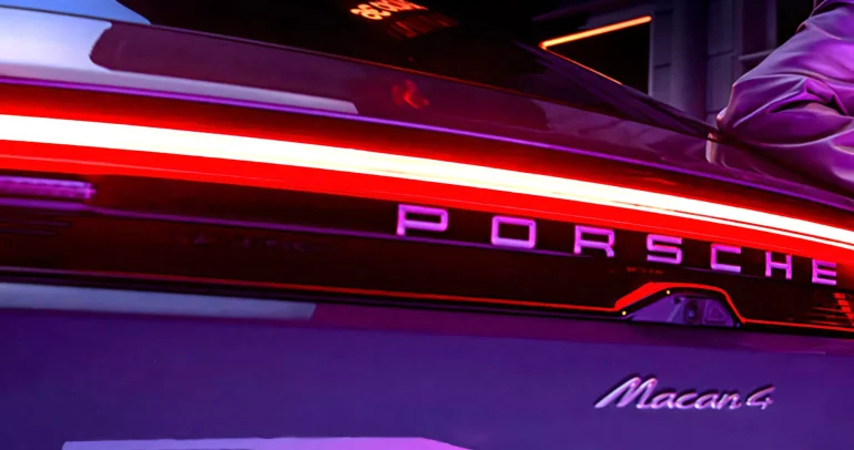 بورشه تخسر 99٪ من أرباحها مع اقتراب نهاية حقبة “ماكان” البنزين