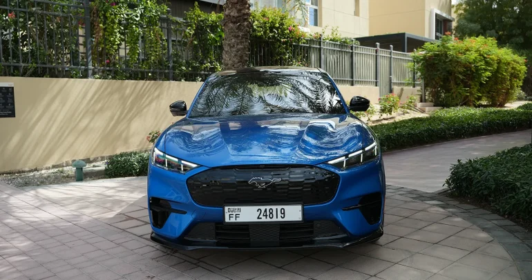 فورد موستنج Mach-E GT تصل إلى الإمارات: روح موستنج… بقوة كهربائية كاملة