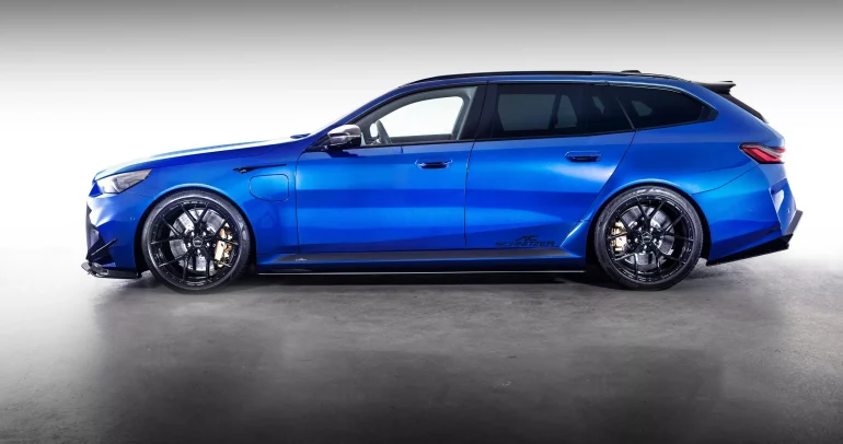 عندما تفقد BMW M5 قيودها وتكتسب 800 حصان تقريباً: AC Schnitzer تُطلق العنان للوحش!