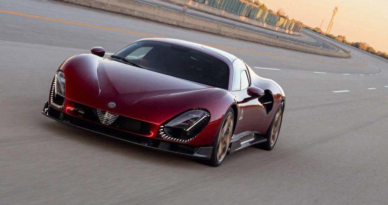 ألفا روميو تكشف عن النسخة الأولى من طراز 33 سترادال