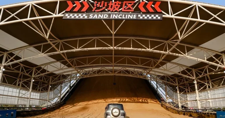 بي واي دي تطلق “مدينة السيارات”… متنزه أحلام عشاق القيادة