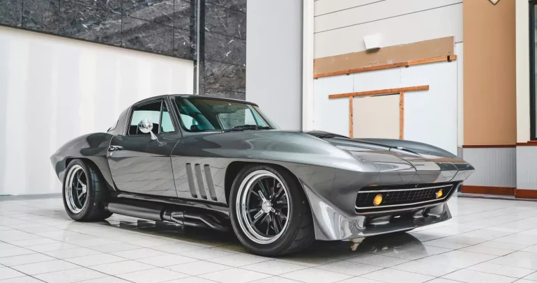 كورفيت ستينغ راي 1967 بتعديلات “ريستومود” قد تجعلك تتراجع عن شراء ZR1X!
