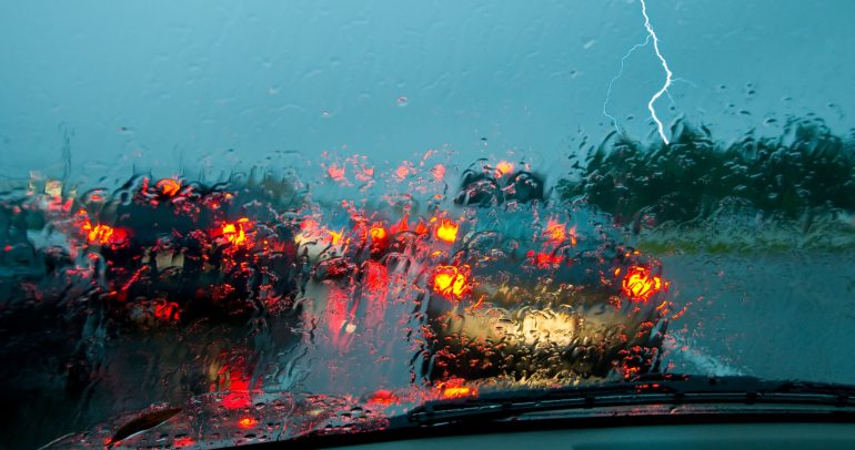 كيف تستعد لقيادة آمنة في الشتاء؟