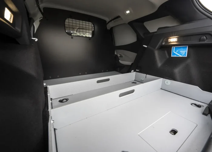 Ford-Explorer-Van-EV-Europe-12